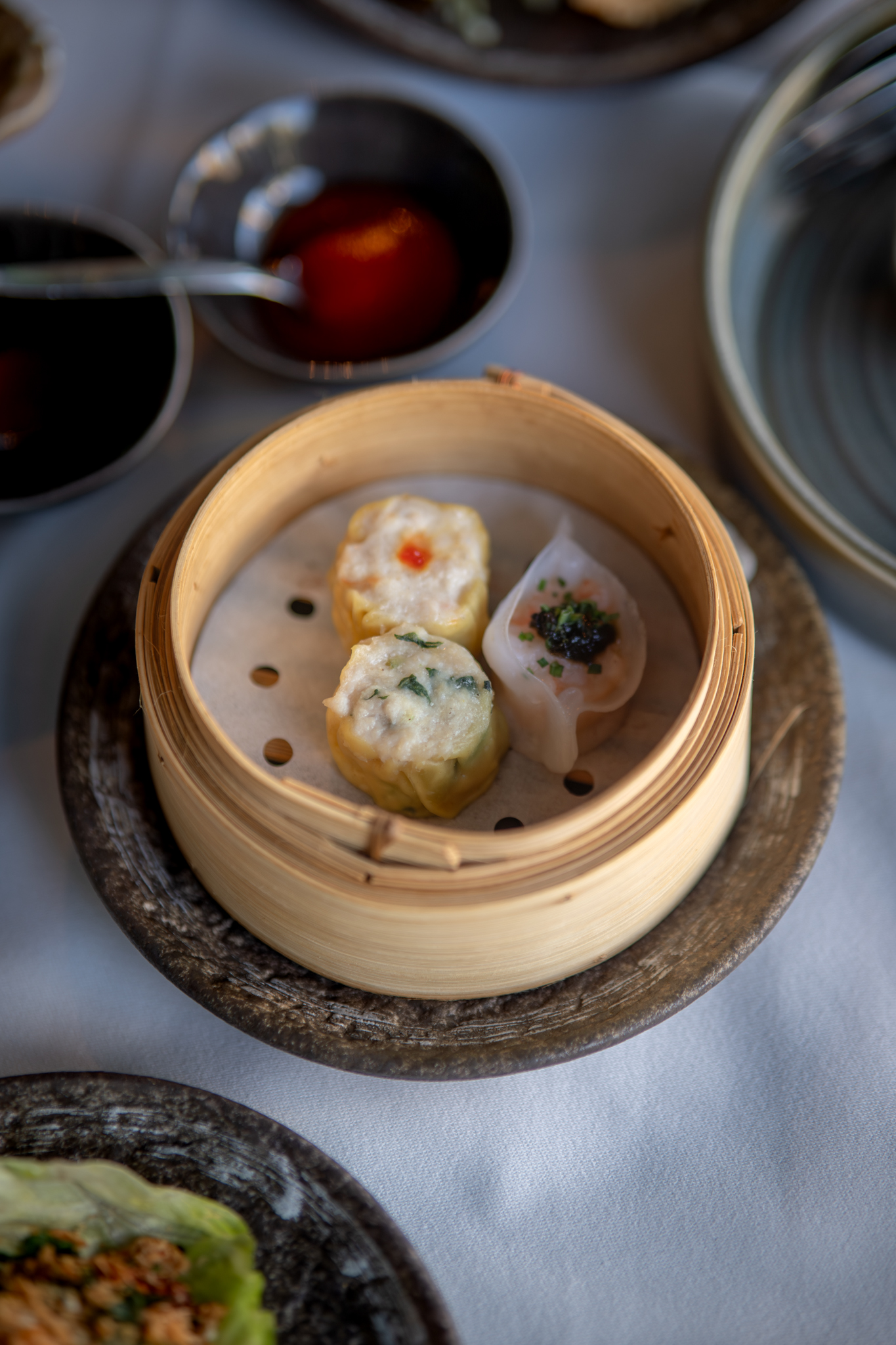 Dim sum geserveerd in het restaurant